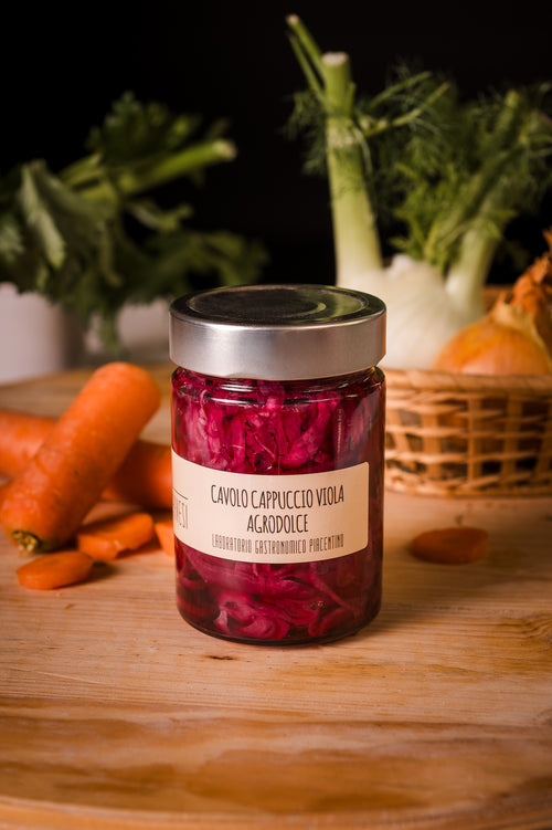 Cavolo cappuccio viola in agrodolce